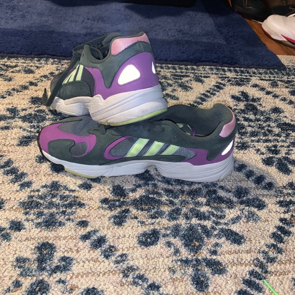 Adidas - Picture 1 of 1